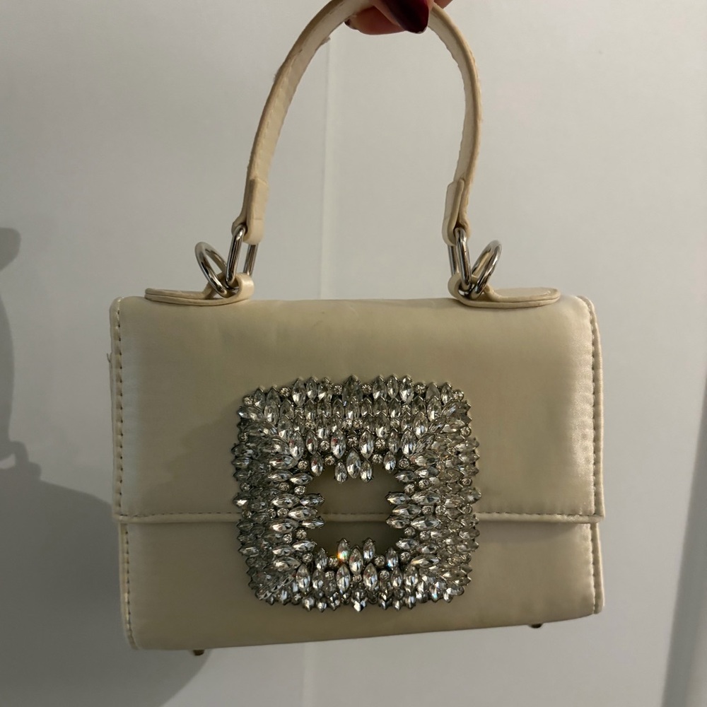 Elegant Cream Handbag with Crystal Embellishment